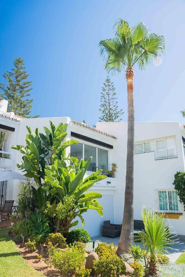Azahara I, 25A Small Cozy Apartment With Great Views Located In The Popular Area Of Nueva Andalucia Μαρμπέλλα 0*,  Ισπανία