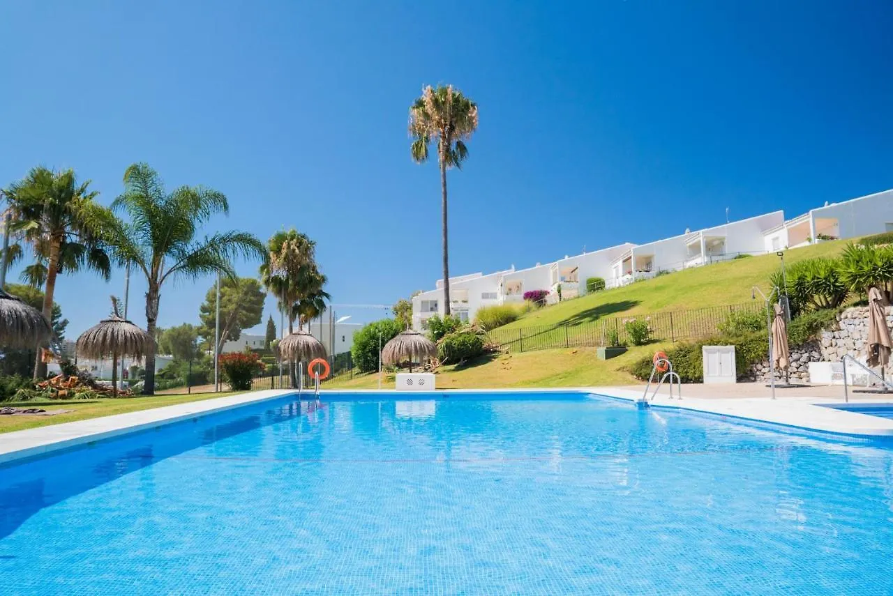 Azahara I, 25A Small Cozy Apartment With Great Views Located In The Popular Area Of Nueva Andalucia Marbella